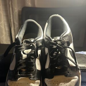 Nike Black and White Women's Sneakers